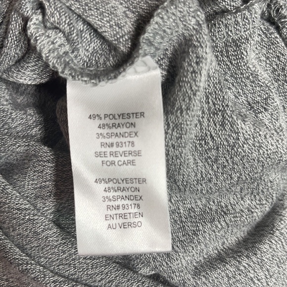 NWT Tahari Super Soft Ruffle Long Sleeve Sweater - Picture 7 of 7